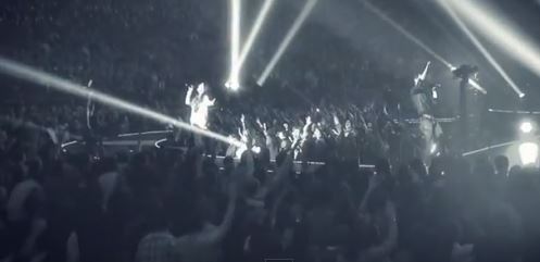 Passion – Crown Him (Majesty) featuring Chris Tomlin, Kari Jobe