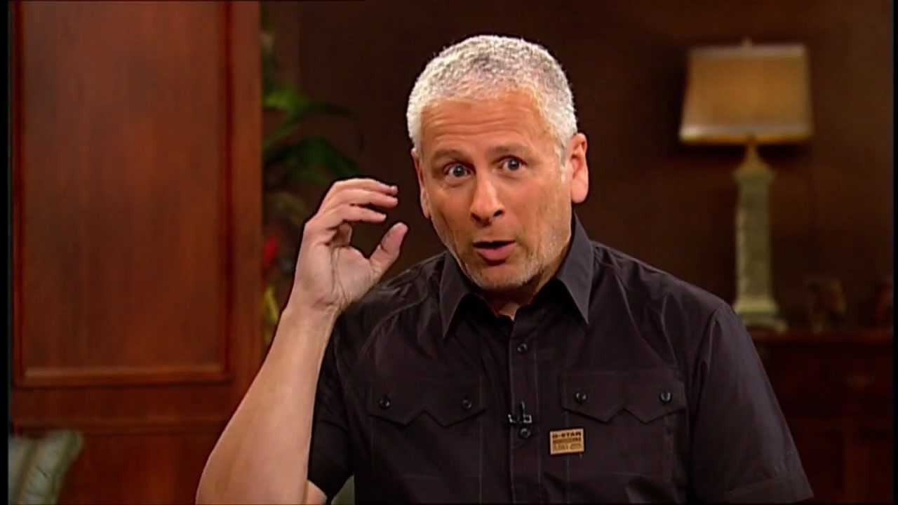 Louie Giglio Explains the Annointing on Chris Tomlin